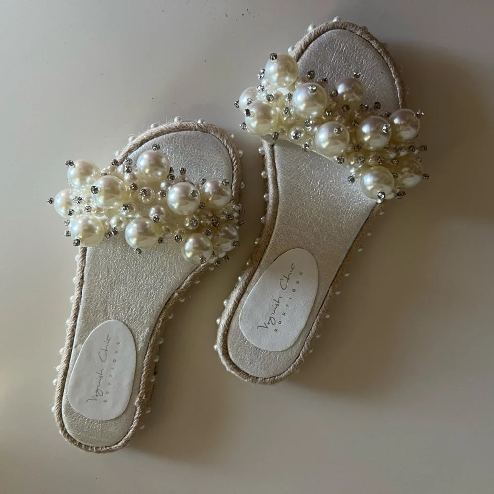 Voguish Chic Boutique - Pearl Embellished Women's Slippers - Cream (Size 6.5) - Picture 2 of 4